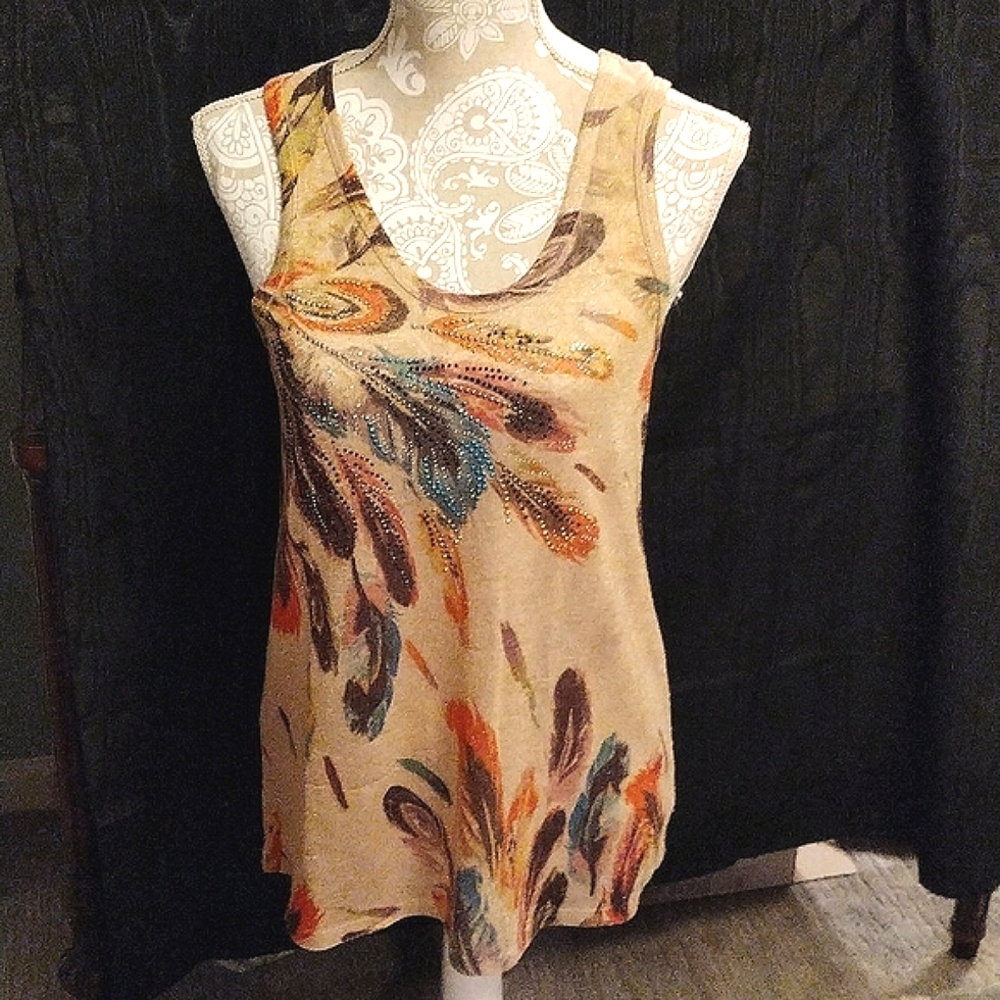 Feathers W Glitter Accents Top